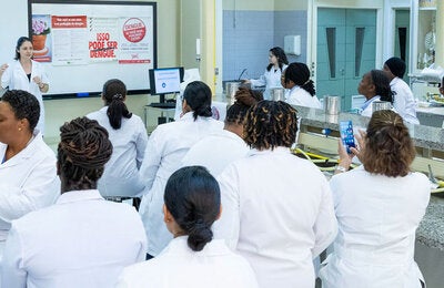Educación de recursos humanos para la salud