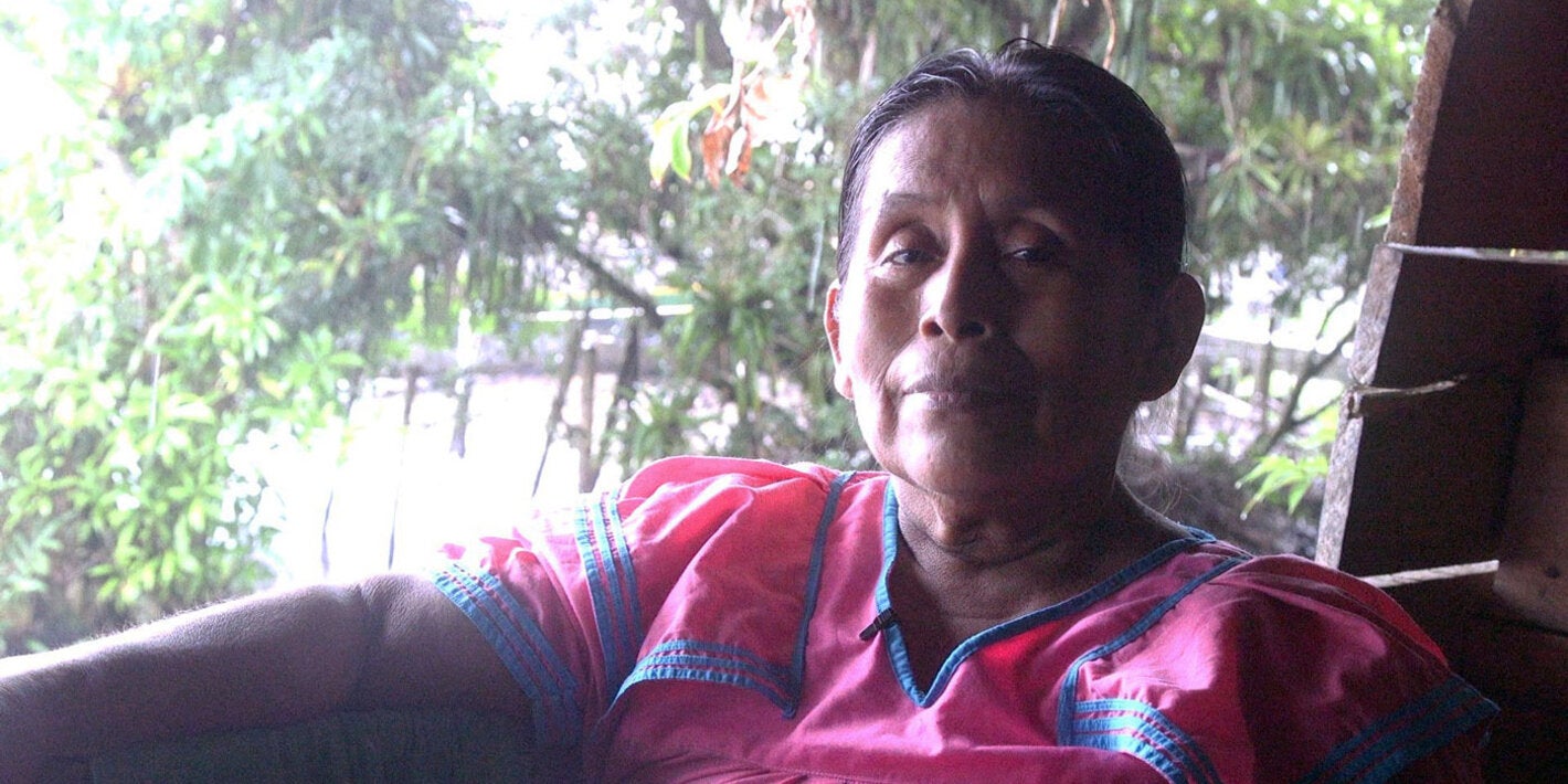 Señora Emelida - Rio Cañas